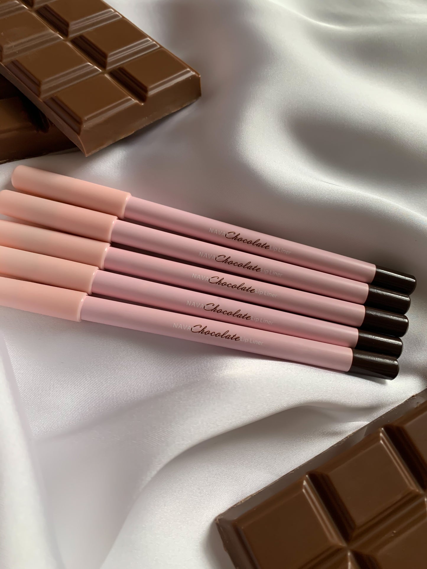 NAVAE Chocolate Lip Liner